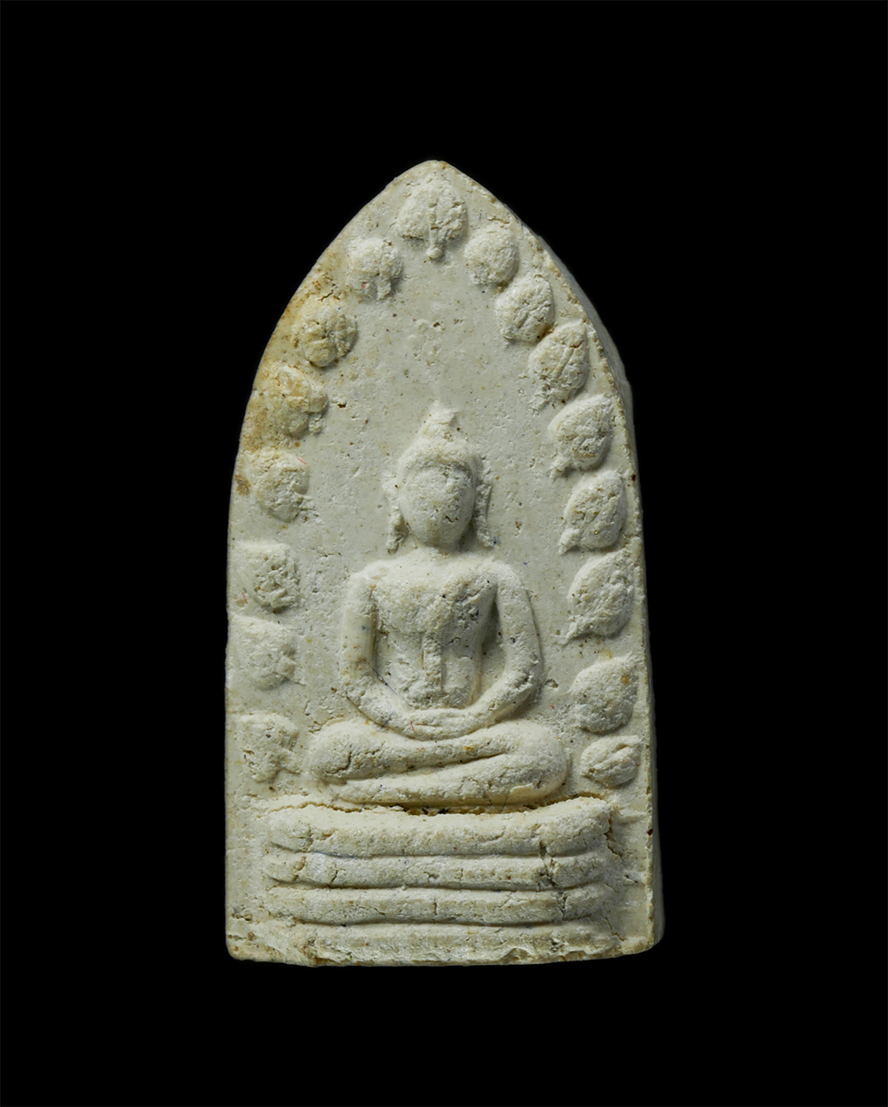 8Jan25 (79)ap.jpg - พระรอด หลวงพ่อเกษม เขมโก วัดศรีหมวดเกล้า จ.ลำปาง ปี2517 เนื้อผงพุทธคุณ ผงว่าน หลวงพ่อเกษม เขมโก ครูบาวัง วัดบ้านเด่น หลวงพ่อเมือง วัดท่าแหน และเกจิชื่ [..] | https://kamulet.in.th